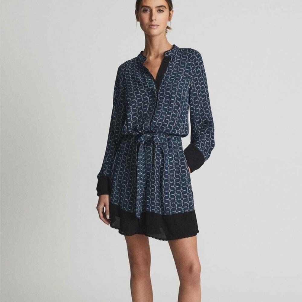 REISS VIVIYAN PRINTED FLIPPY DRESS IN NAVY BLUE size 6